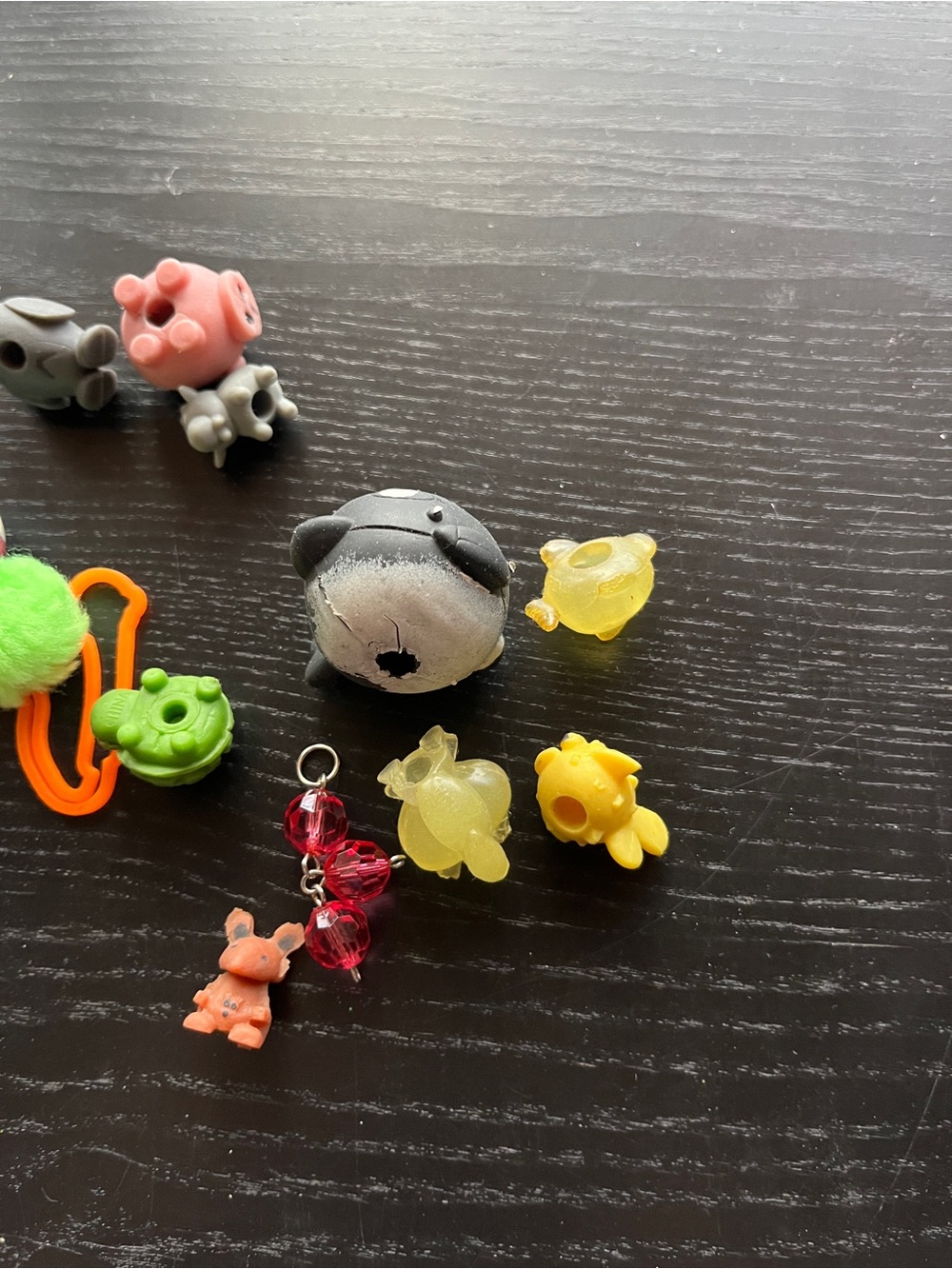 Huge Lot Silly Bandz Rubber Bands Bouncy Balls Pencil Toppers Y2K Toys - Picture 6 of 16